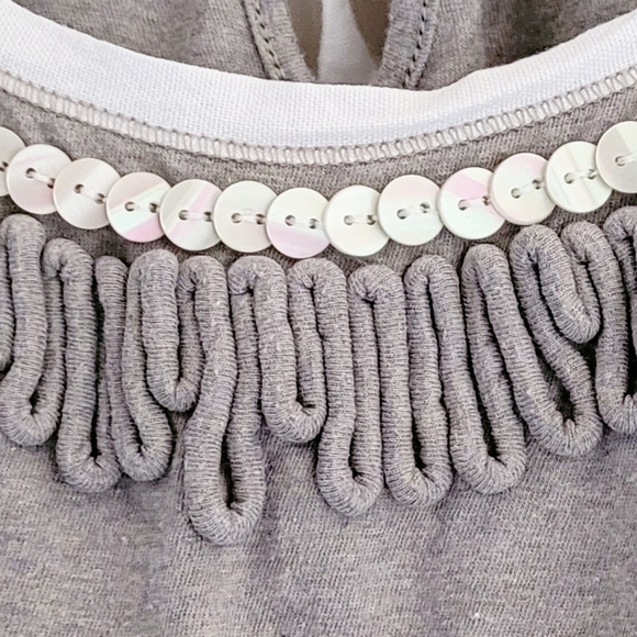 Sleeveless Embellished Top - Picture 3 of 5